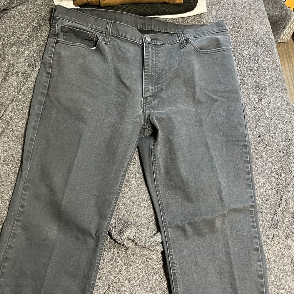 levi’s grey pants